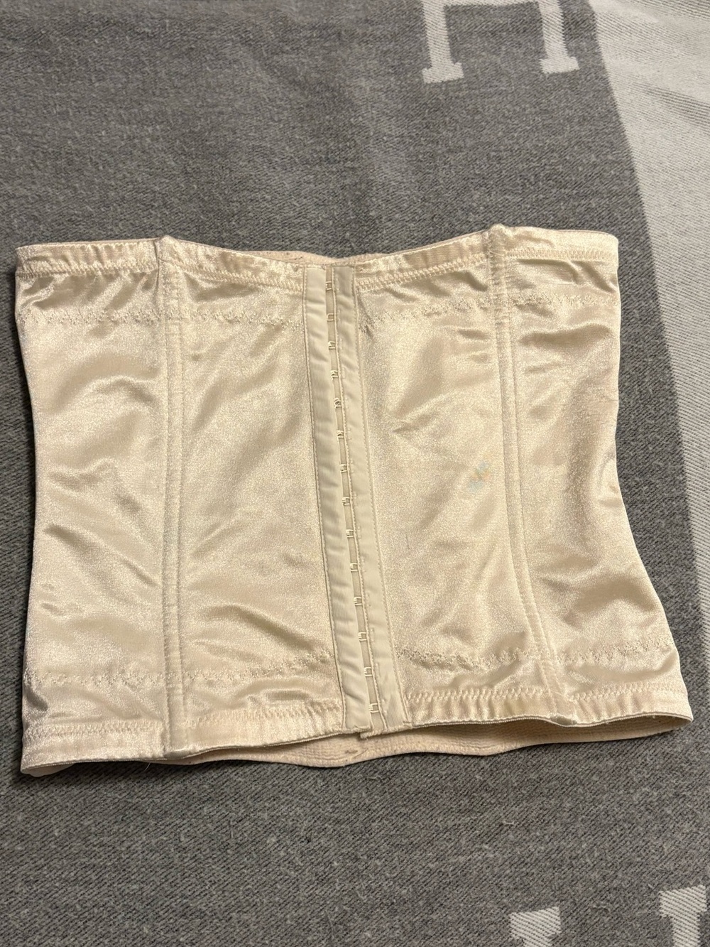Flexees Cream Strapless Waist Shaper